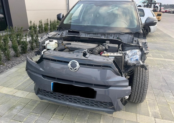SsangYong Tivoli cena 18500 przebieg: 93000, rok produkcji 2016 z Kudowa-Zdrój małe 137